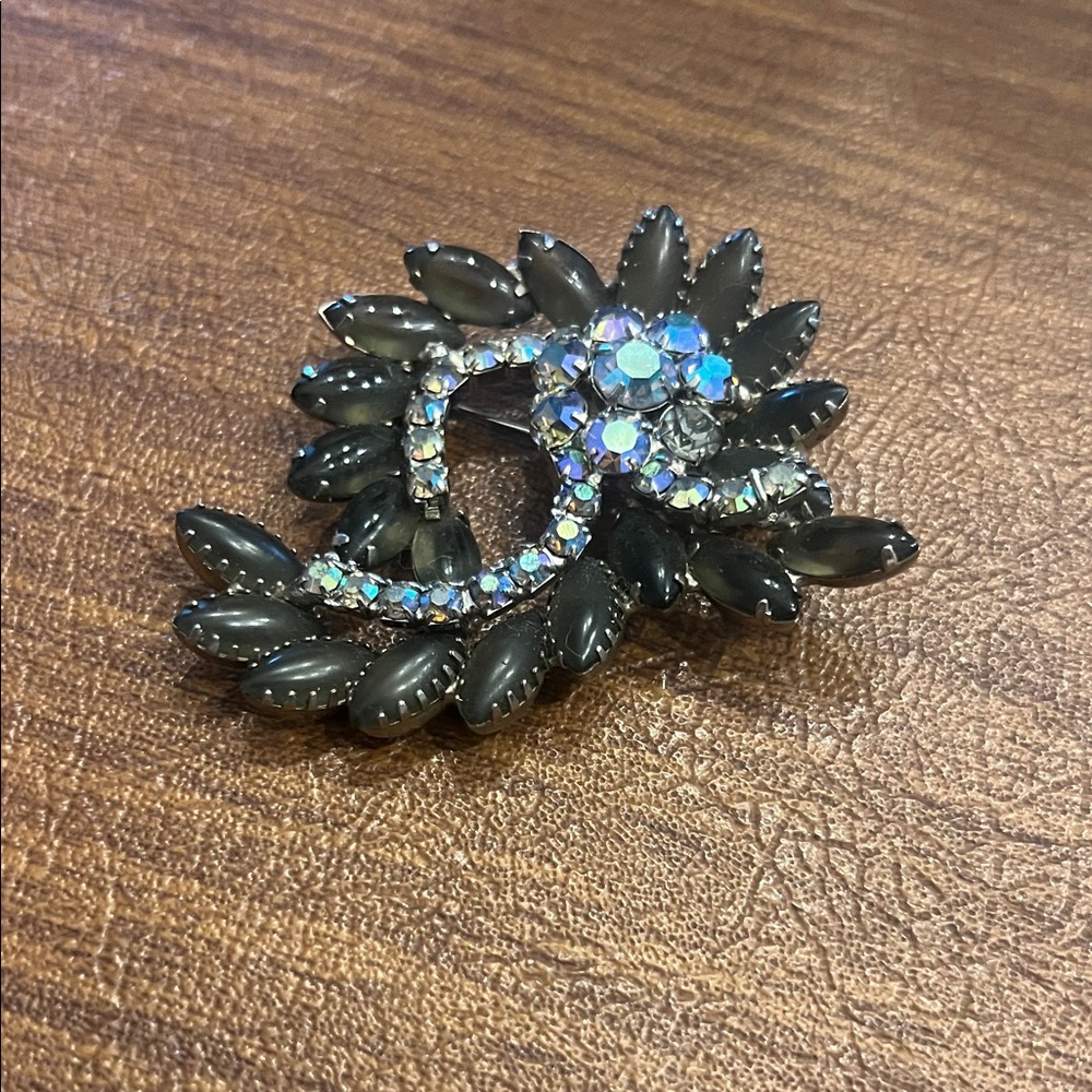 Elegant Black and Silver Floral Brooch
